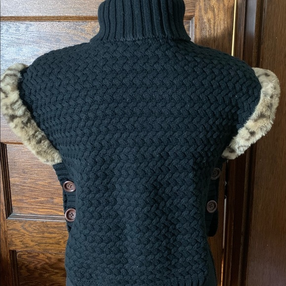 Aspen Kids Us S (7-8). Beautifully made sweater. Turtle neck. Never worn. - Picture 16 of 16